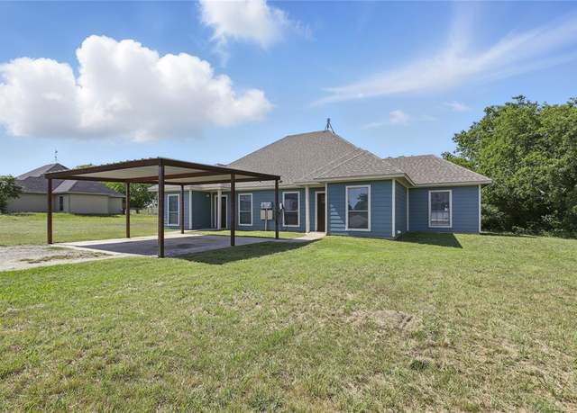 Property at 121 Collett Ct, Weatherford, TX 76088, 6 beds, 4 baths