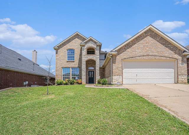 Property at 1121 Hidden Glen Ct, Burleson, TX 76028, 4 beds, 3 baths