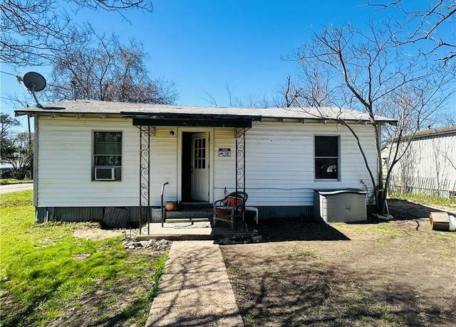 Property at 115 S Old Dallas Rd, Elm Mott, TX 76705, 2 beds, 1 bath