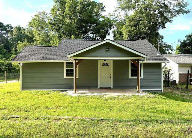 Property at 816 Newsome St, Gilmer, TX 75644, 3 beds, 2 baths