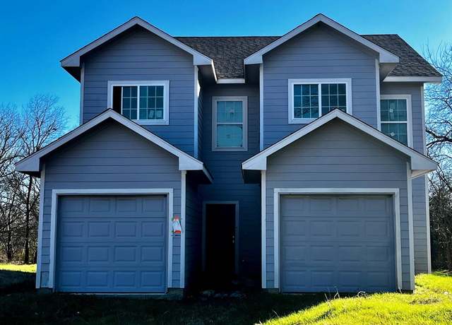 Property at 1716 E Powell Ave, Fort Worth, TX 76104, 4 beds, 3 baths