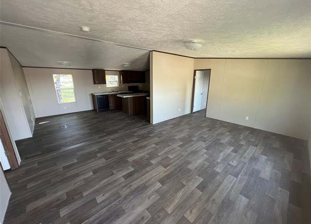 Property at 2654 Edgecliff Ct, Granbury, TX 76048, 3 beds, 2 baths