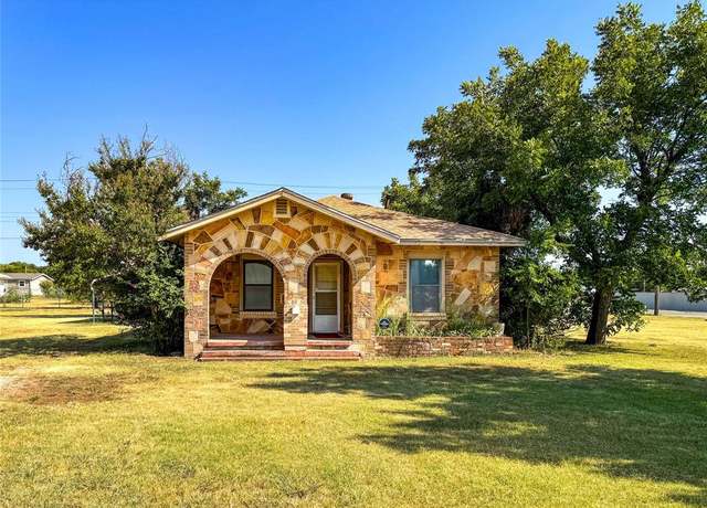 Property at 809 W 3rd St, Cisco, TX 76437, 2 beds, 2 baths