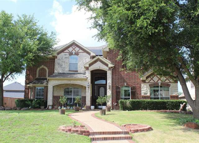 Property at 425 Kearsarge St, Desoto, TX 75115, 5 beds, 4 baths