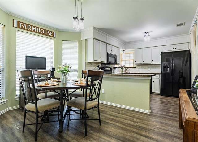 Property at 511 Kamber Ln, Wylie, TX 75098, 3 beds, 2 baths