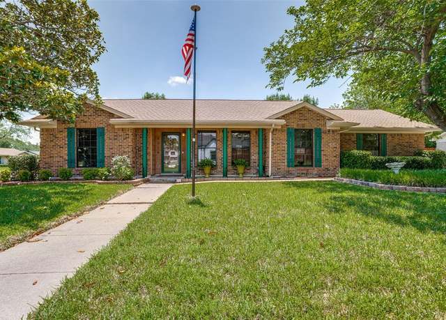 Property at 3150 Palmdale Cir, Farmers Branch, TX 75234, 4 beds, 2 baths