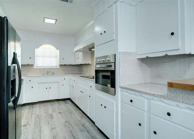 Property at 7240 Jewell Ave, Fort Worth, TX 76112, 3 beds, 2 baths