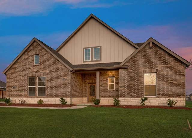 Property at 170 Spanish Moss Trl, Rhome, TX 76078, 4 beds, 3.5 baths