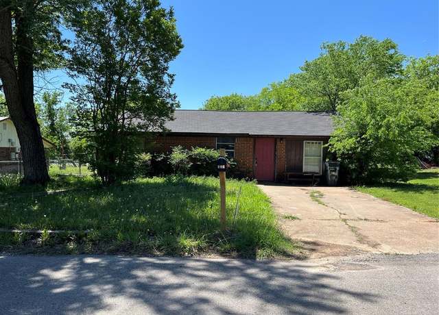 Property at 107 Hall St, Weatherford, TX 76088, 3 beds, 1 bath