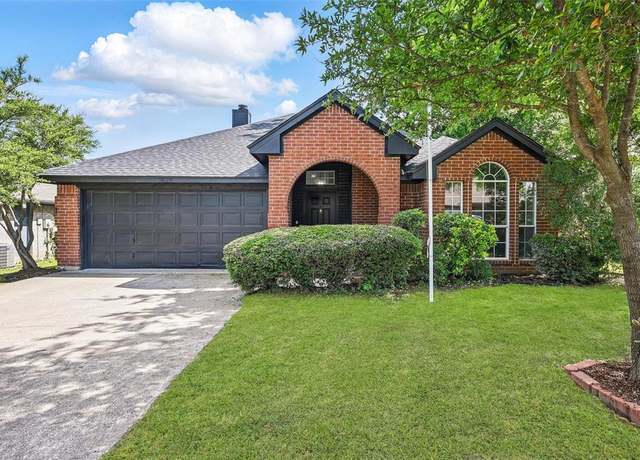 Property at 7624 Jamie Renee Ln, North Richland Hills, TX 76182, 3 beds, 2 baths