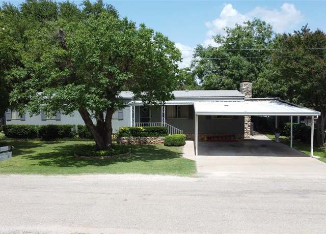 Property at 3409 Tahitian Ct, Granbury, TX 76048, 3 beds, 2 baths