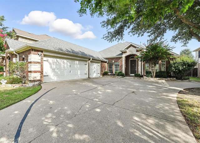 Property at 2612 Florence St, Grand Prairie, TX 75052, 4 beds, 3.5 baths