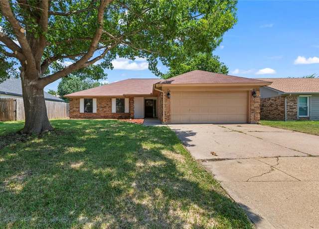 Property at 6211 Minuteman Ln, Arlington, TX 76002, 3 beds, 2 baths