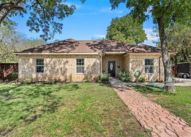 Property at 913 E Elm St, Hillsboro, TX 76645, 3 beds, 2 baths