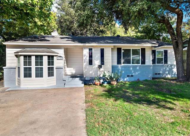 Property at 1725 Brake Dr, Carrollton, TX 75006, 3 beds, 2 baths