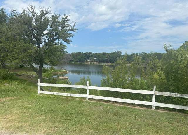 Property at 2613 White Rock Dr, Granbury, TX 76048, 3 beds, 2 baths