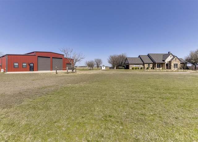 Property at 1080 Broadhead Rd, Waxahachie, TX 75165, 4 beds, 3 baths