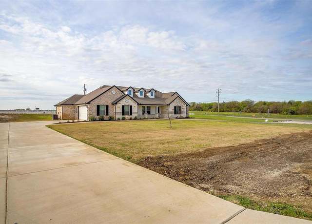 Property at 8000 Harvest Dr, Grandview, TX 76050, 4 beds, 3 baths
