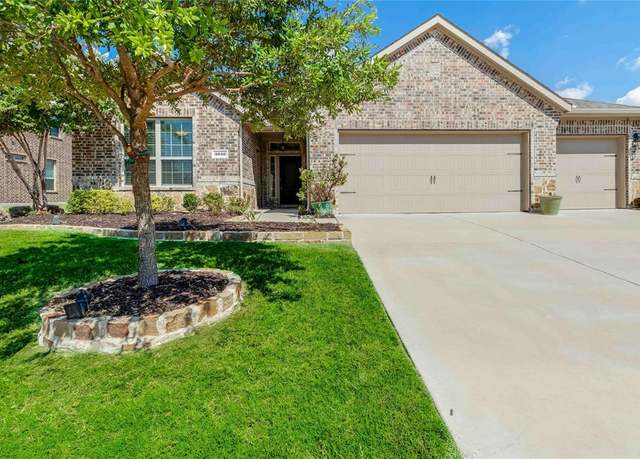 Property at 3010 Lily Ln, Forney, TX 75126, 3 beds, 3.5 baths