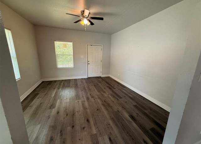 Property at 3221 Jackson St, Shreveport, LA 71109, 3 beds, 2 baths