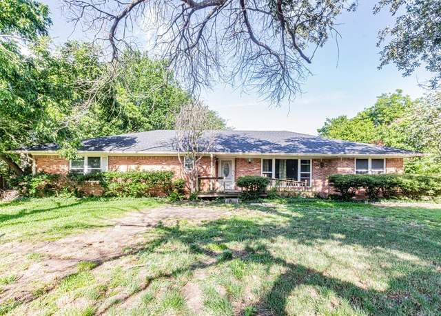 Property at 5208 Stonewall St, Greenville, TX 75402, 3 beds, 2.5 baths