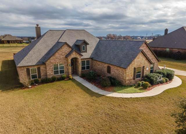 Property at 119 Remington Park Dr, Springtown, TX 76082, 4 beds, 2 baths