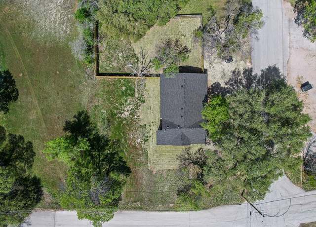 Property at 321 Beverly Rd, Azle, TX 76020, 4 beds, 2 baths
