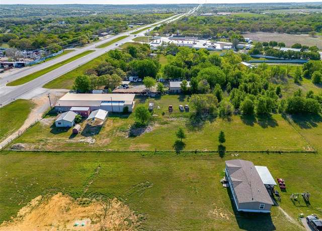 Property at 10669 Mineral Wells Hwy, Weatherford, TX 76088, 2 beds, 1 bath