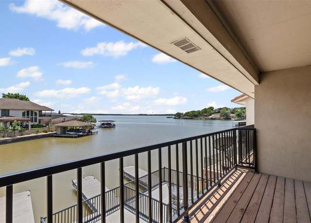 Property at 5513 Club Cove Ct, Granbury, TX 76049, 2 beds, 2.5 baths