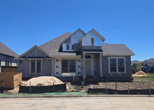 Property at 1004 Sunflower St, Crowley, TX 76036, 3 beds, 2.5 baths