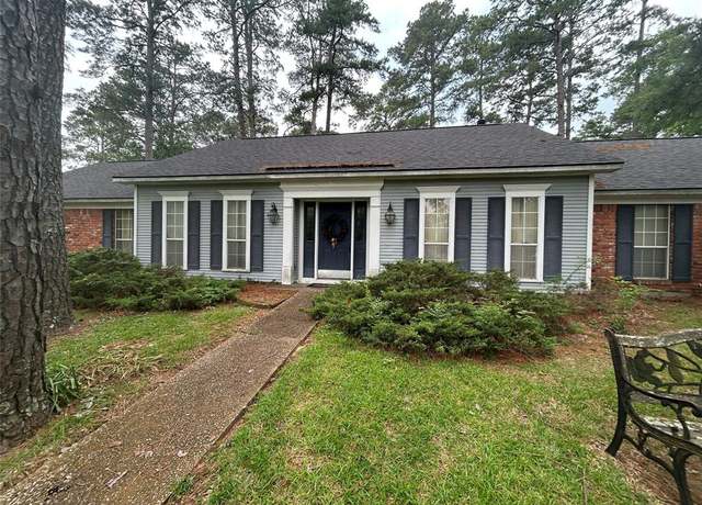Property at 10710 Misty Cir, Shreveport, LA 71106, 4 beds, 2.5 baths