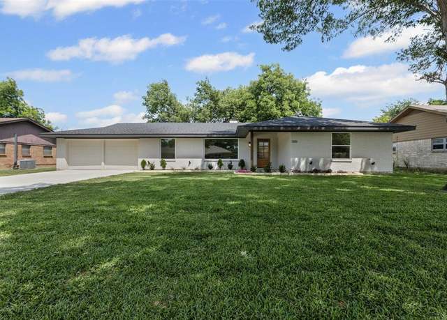 Property at 5009 Stacey Ave, Fort Worth, TX 76132, 5 beds, 2 baths