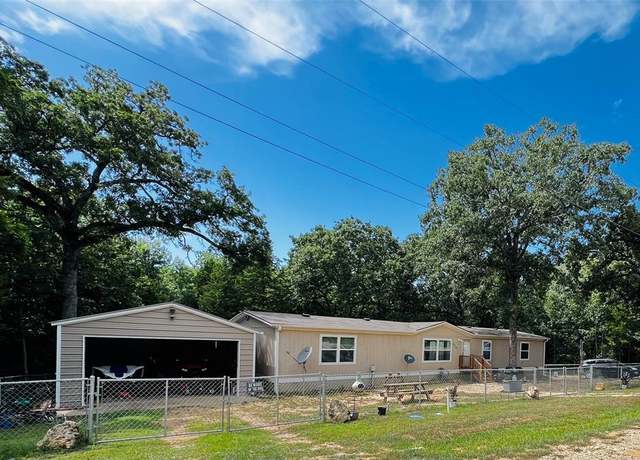Property at 109 Zuni St, Mabank, TX 75156, 5 beds, 3 baths