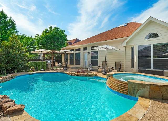 Property at 5416 Loftsmoor Ct, Fort Worth, TX 76244, 5 beds, 3.5 baths