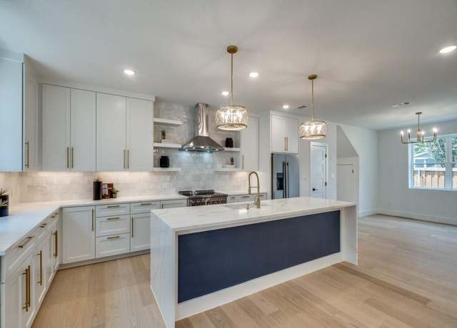 Property at 710 W White Ave, Mckinney, TX 75069, 4 beds, 3.5 baths
