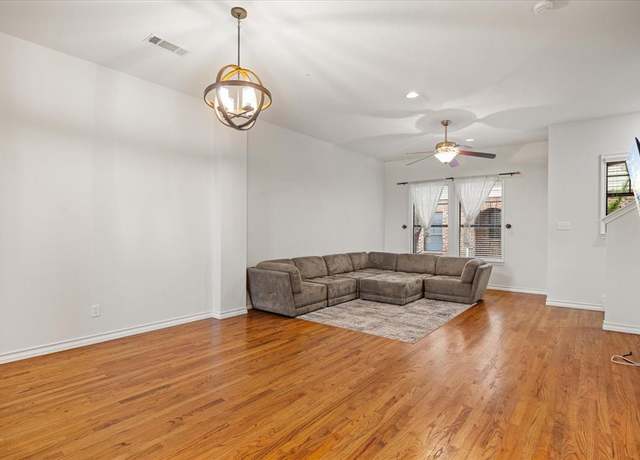 Property at 6059 Portrush Dr, Fort Worth, TX 76116, 2 beds, 2.5 baths