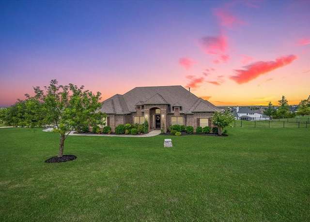 Property at 12750 Bella Roma Dr, Fort Worth, TX 76126, 4 beds, 3.5 baths