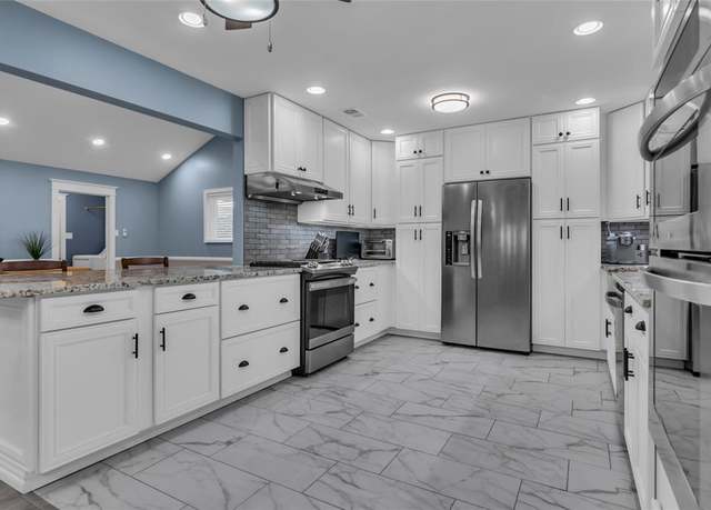 Property at 629 Cimarron Trl, Southlake, TX 76092, 3 beds, 2 baths