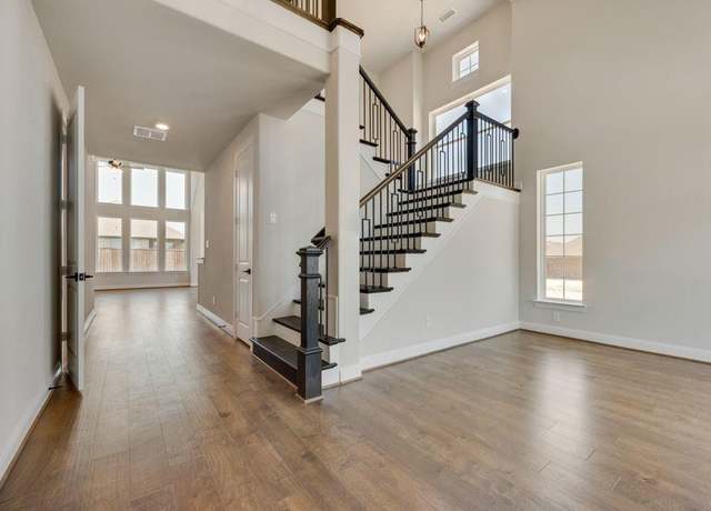 Property at 1248 Rio Bravo Rd, Justin, TX 76247, 4 beds, 3.5 baths