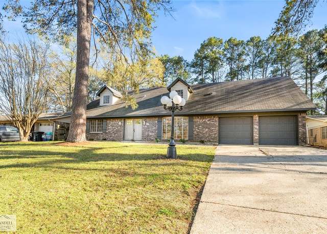 Property at 875 Belden Dr, Shreveport, LA 71118, 4 beds, 2 baths