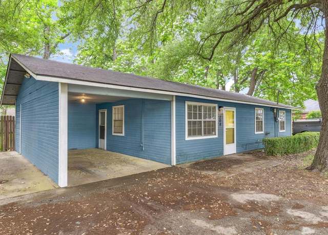 Property at 204 Half St, Lindale, TX 75771, 3 beds, 1.5 baths