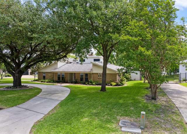 Property at 404 Point Royal Dr, Rowlett, TX 75087, 4 beds, 3 baths