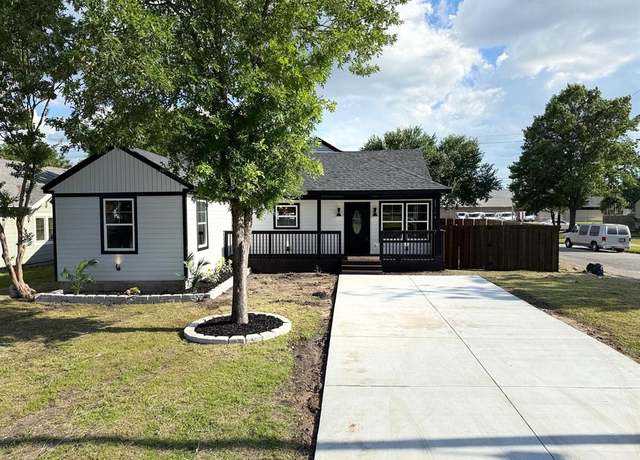Property at 834 Woodland Dr, Garland, TX 75040, 3 beds, 2 baths