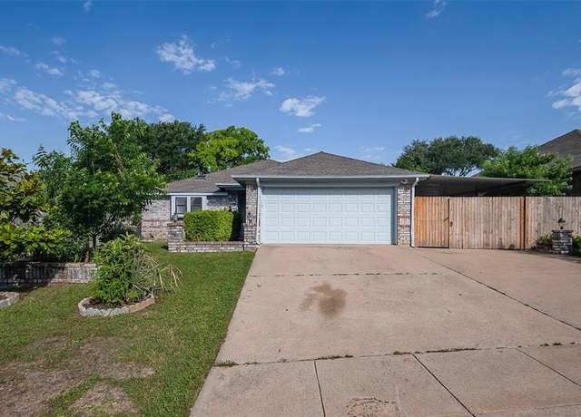 Property at 416 Birchwood Ln, Fort Worth, TX 76108, 3 beds, 2 baths