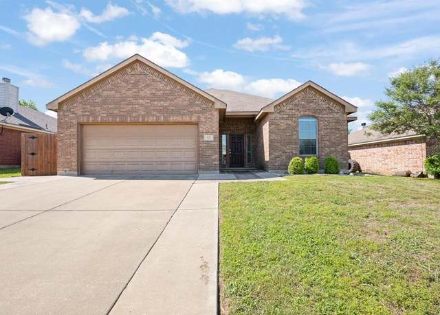 Property at 303 Stonegate Blvd, Alvarado, TX 76009, 3 beds, 2 baths