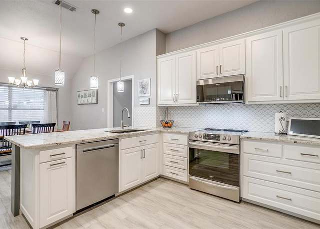 Property at 105 Shorewood Pl, Joshua, TX 76058, 4 beds, 3 baths
