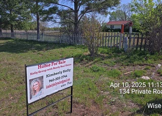 Property at 134 Private Road 1989, Chico, TX 76431, 3 beds, 2 baths