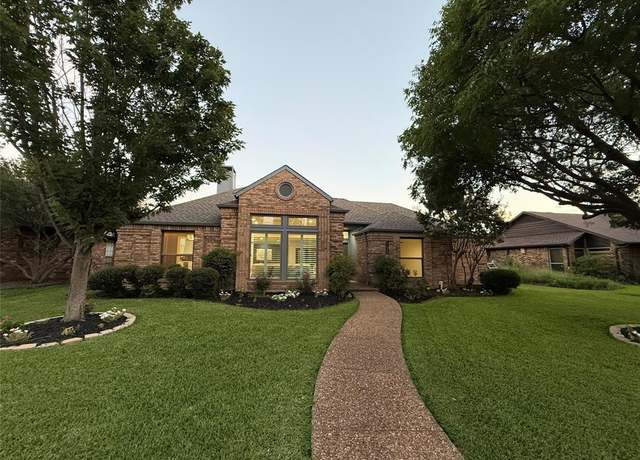 Property at 2302 Stone Glen Ln, Carrollton, TX 75007, 3 beds, 2 baths