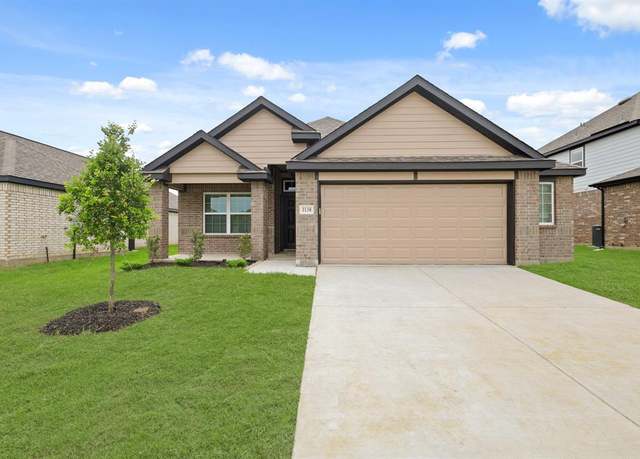 Property at 3130 Manchester Dr, Cleburne, TX 76031, 3 beds, 2 baths