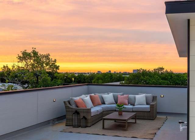 Property at 1921 Pollard St, Dallas, TX 75208, 3 beds, 3.5 baths